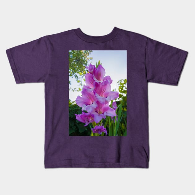 gladiolus Kids T-Shirt by psychoshadow